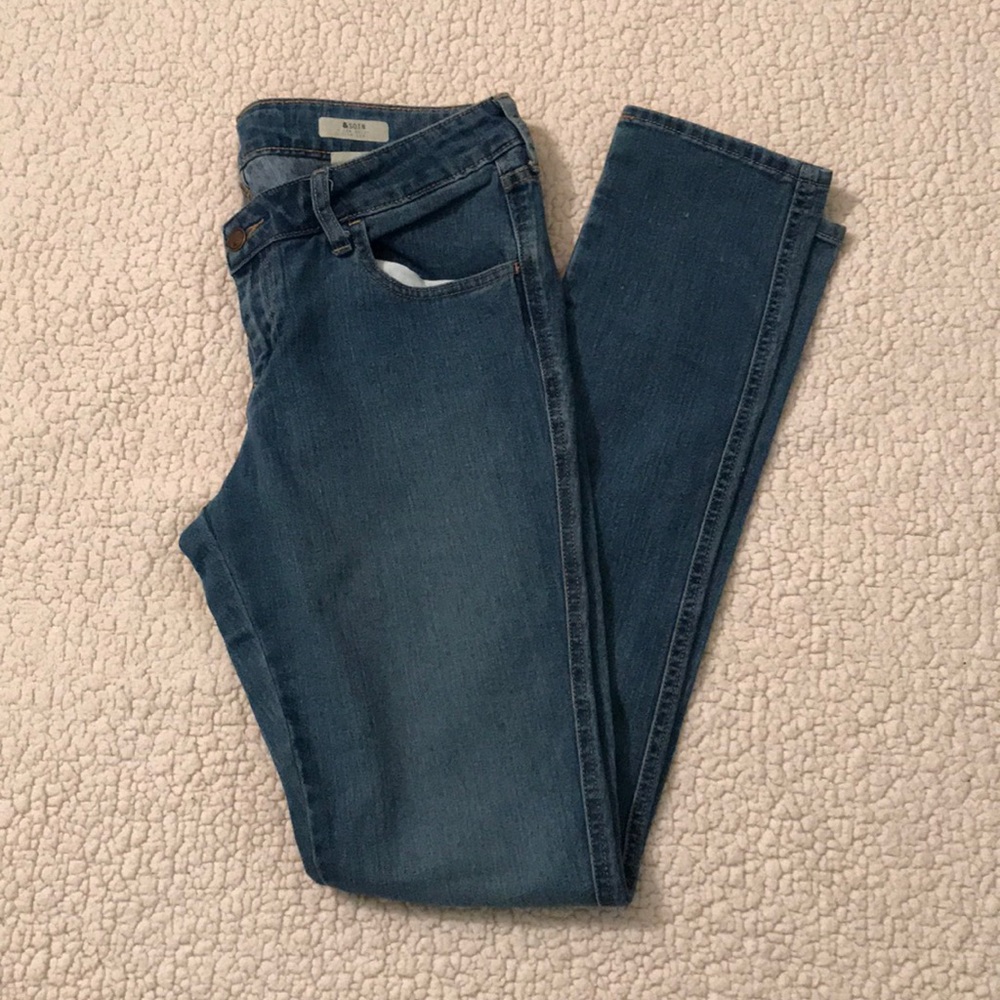 👖H&M &SQIN BLUE JEANS (gently used)